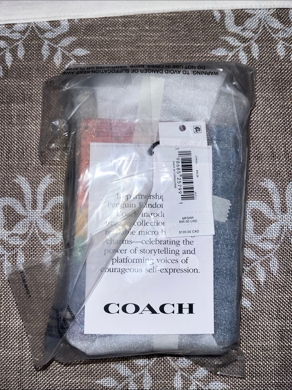 COACH NWT/NIP! Friday I'm
In Love By Camryn Garrett Book Bag Charm - Picture 6 of 7